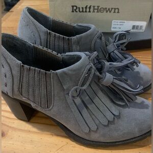 RuffHewn woman’s dress shoes. New w/o tags. Size 7M.